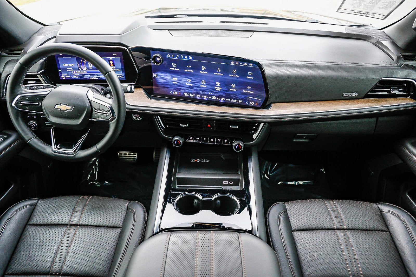 Used 2025 Chevrolet Tahoe High Country image 10