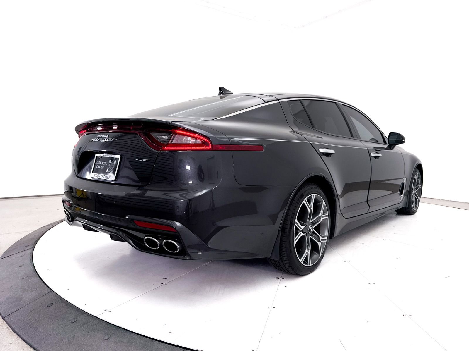 Used 2019 Kia Stinger RWD image 17