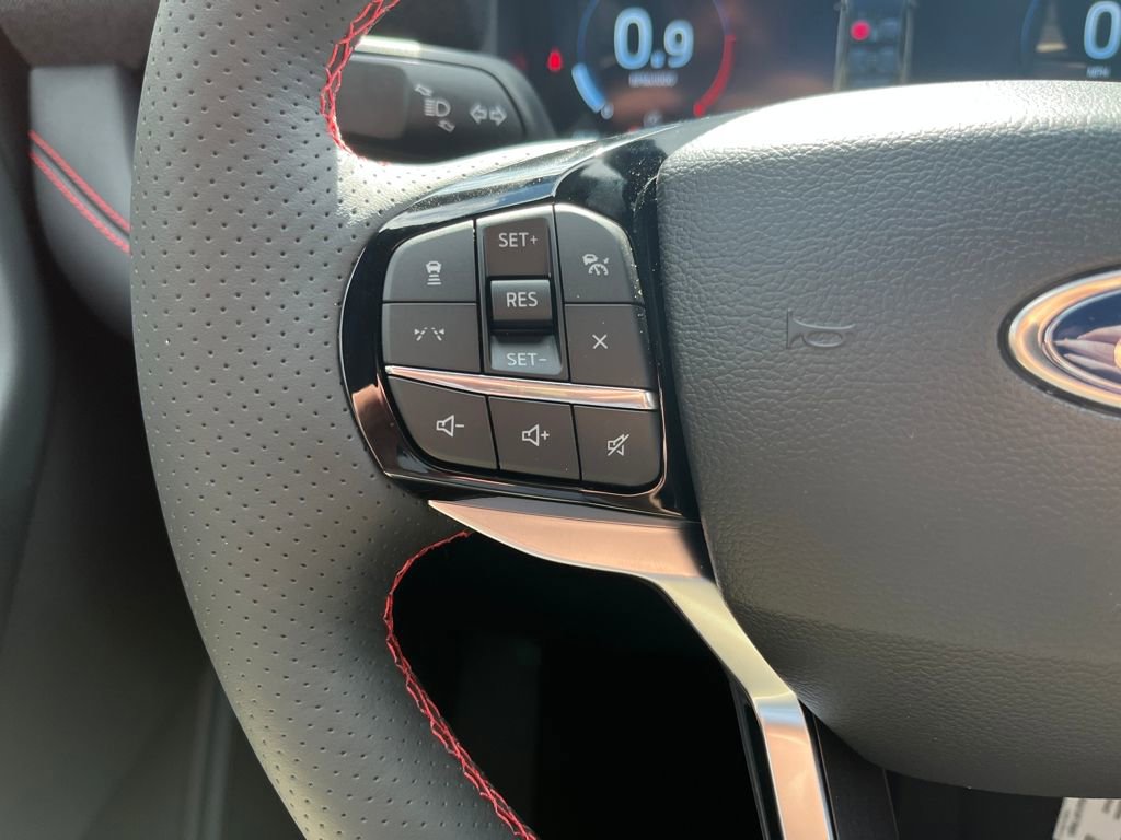New 2026 Ford Explorer ST-Line w/ ST-Line Street Pack image 18