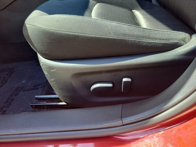 Used 2025 Nissan Altima 2.5 SV FWD image 13