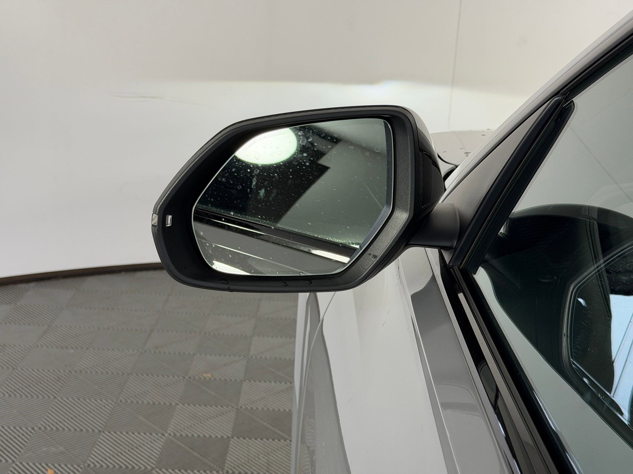 Used 2023 Audi RS Q8 w/ Black Optic Package AWD/4WD image 22