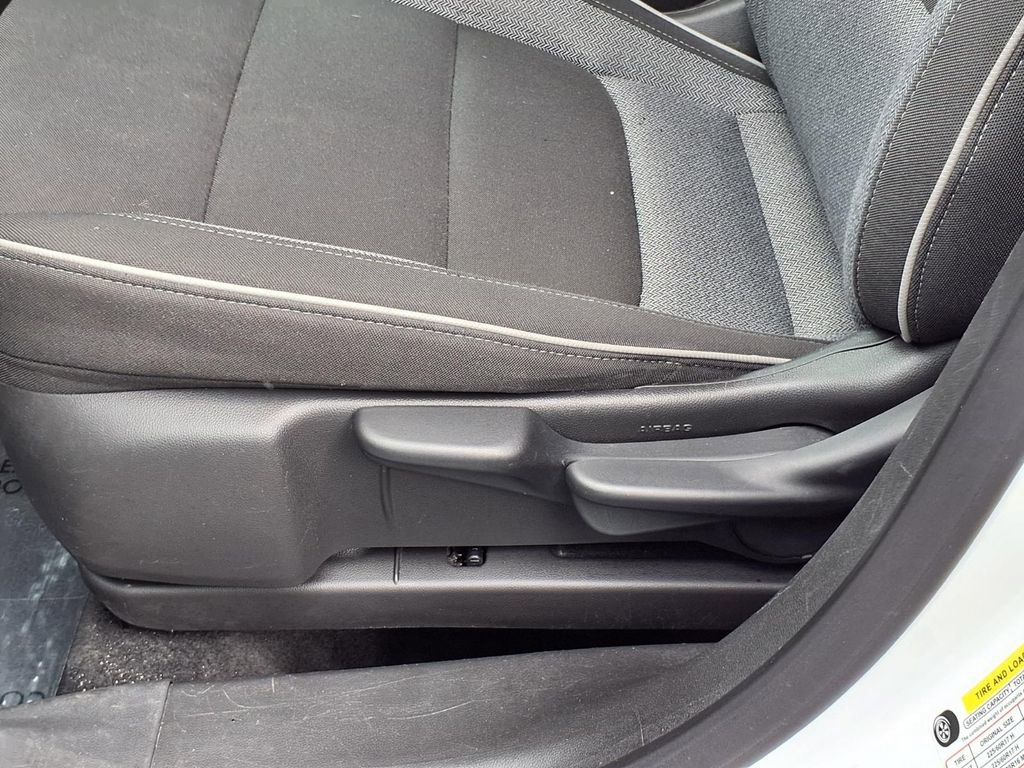 Used 2025 Chevrolet TrailBlazer LT FWD image 4