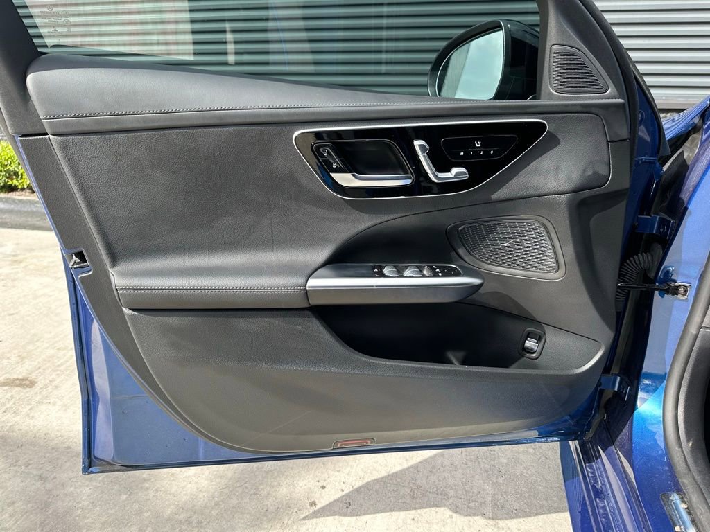 Used 2022 Mercedes-Benz C 300 C 300 image 18
