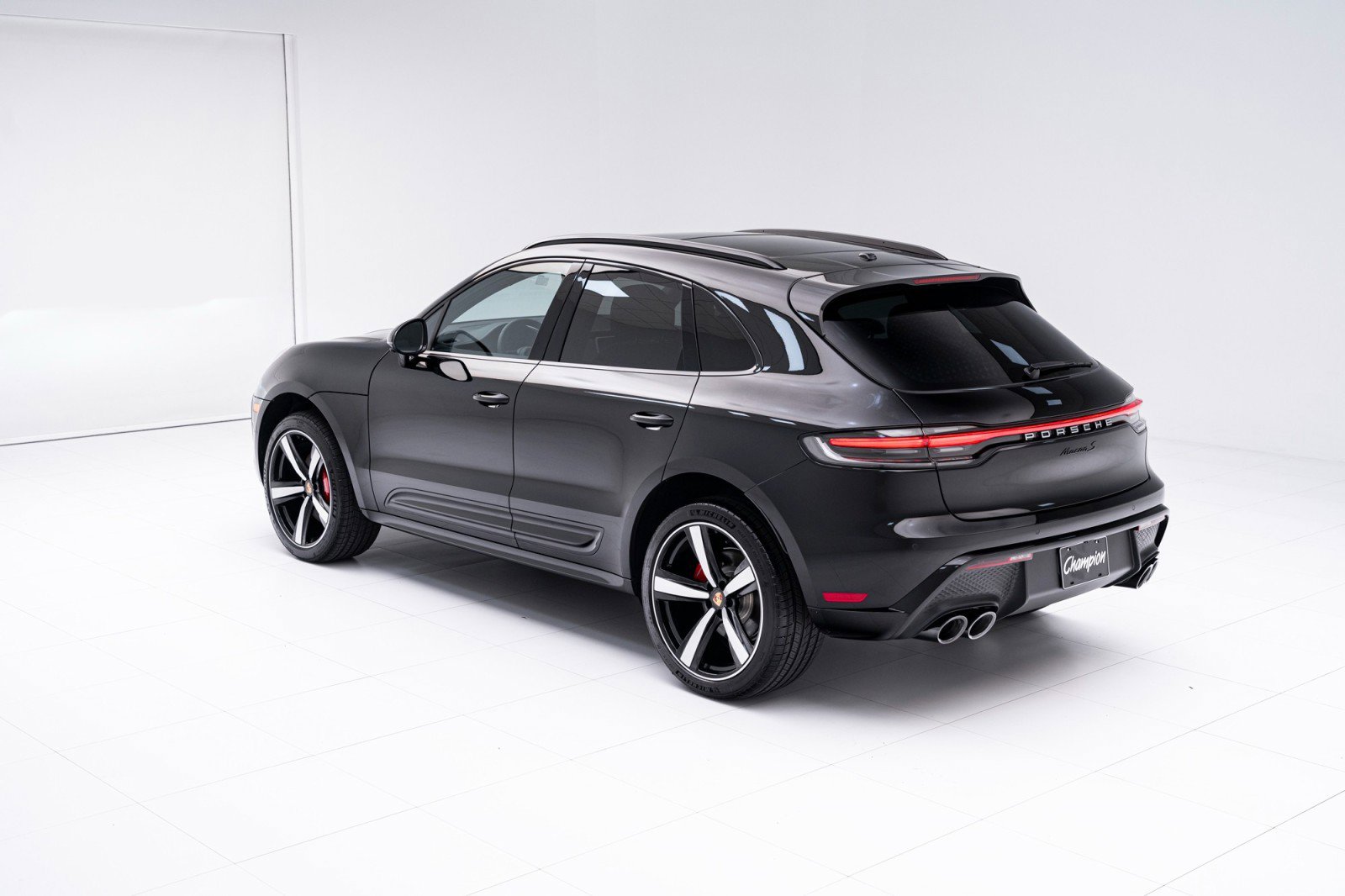 New 2025 Porsche Macan S image 3