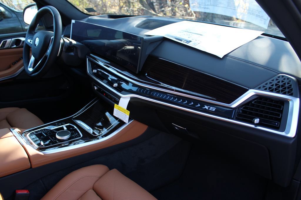 New 2026 BMW X5 xDrive50e w/ Climate Comfort Package image 48