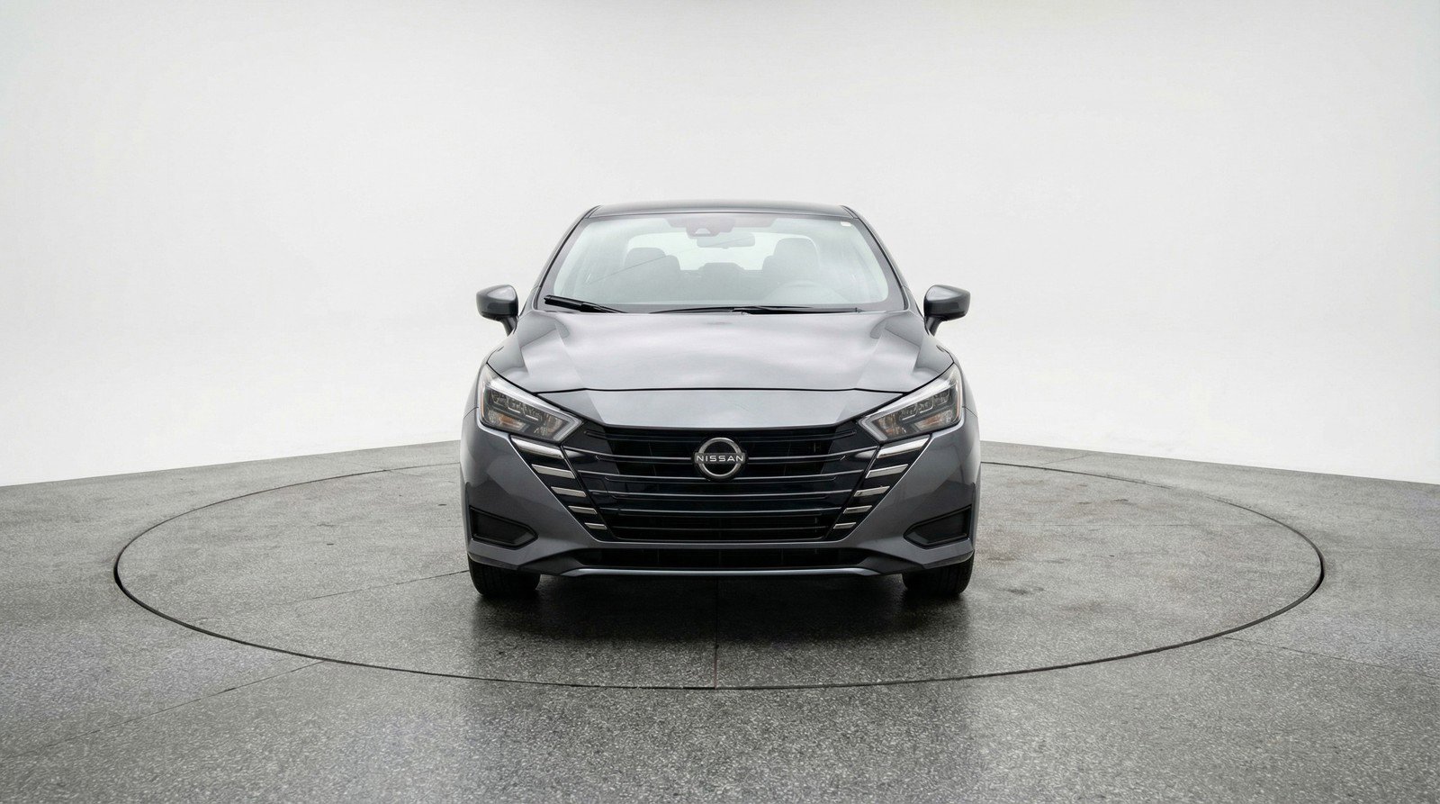 Used 2025 Nissan Versa SV image 2