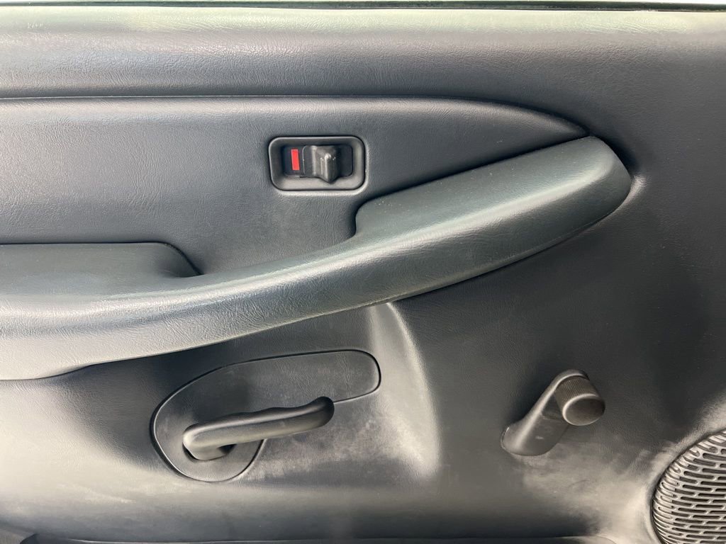 Used 2000 Chevrolet Silverado 2500 Work Truck w/ Firm Ride Suspension Pkg image 19