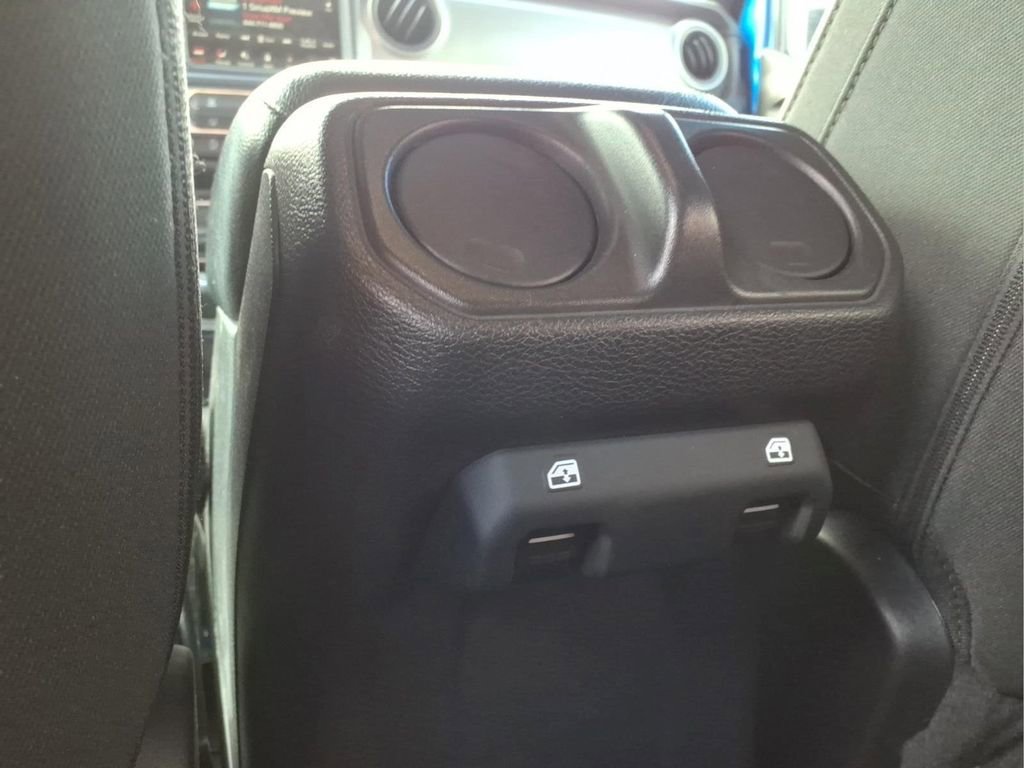 Used 2022 Jeep Wrangler Unlimited Sport AWD/4WD image 7