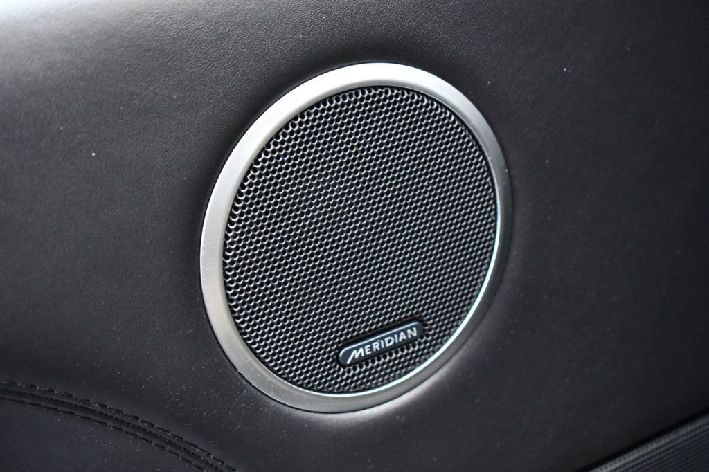 Used 2017 Land Rover Range Rover Long Wheelbase Autobiography image 37