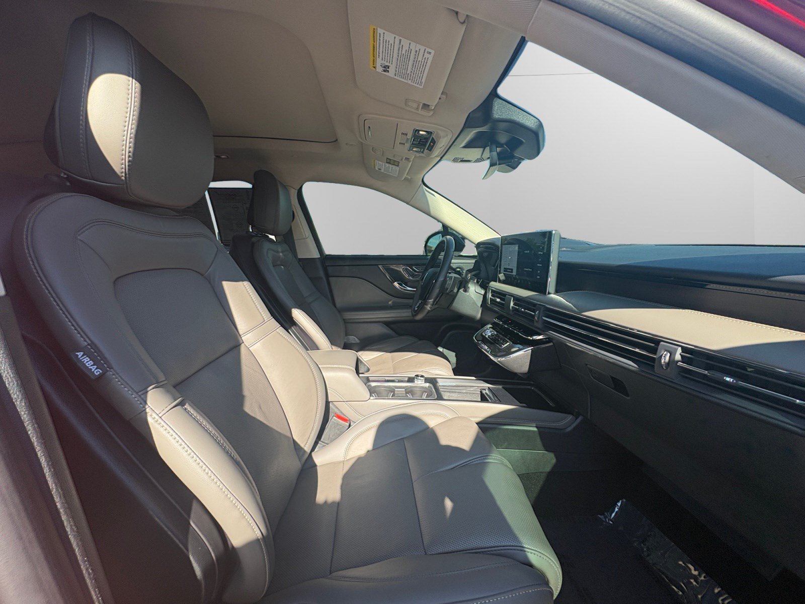 Certified 2024 Lincoln Corsair Grand Touring w/ Equipment Group 302A AWD/4WD image 15