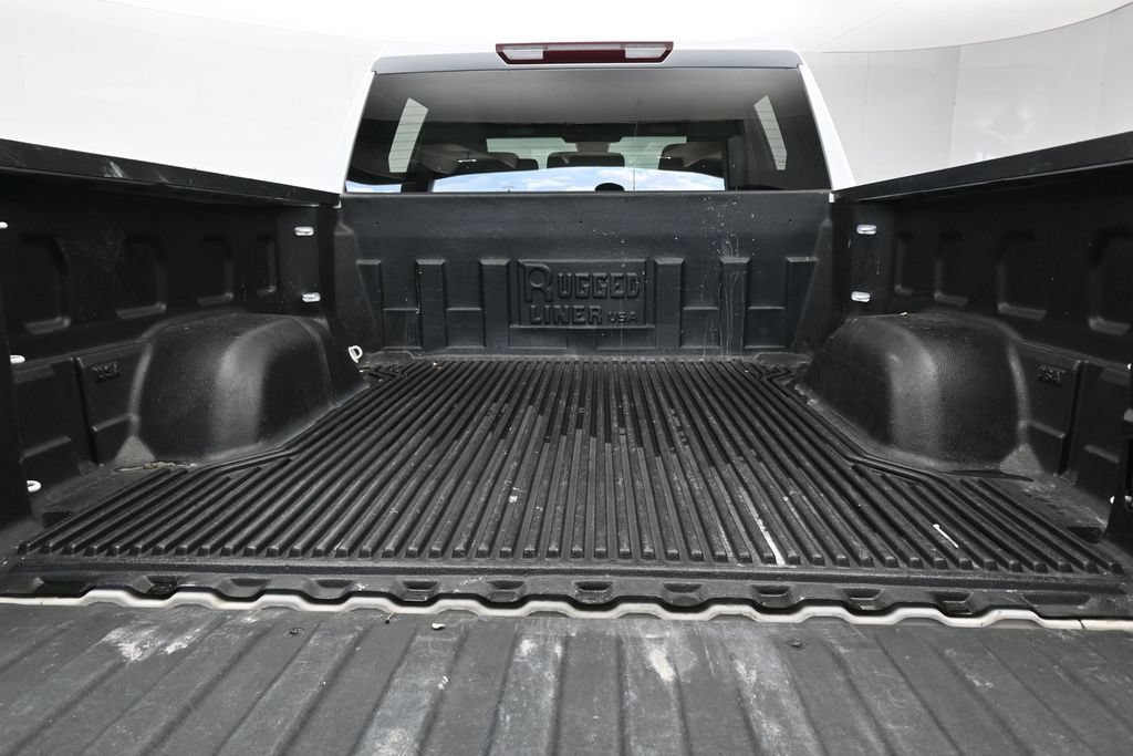 Used 2025 Chevrolet Silverado 1500 LT RWD image 23