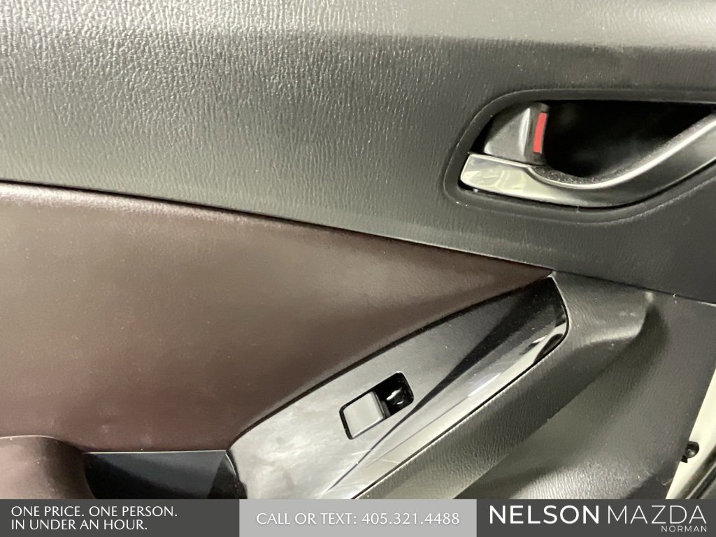 Used 2018 MAZDA MAZDA3 Grand Touring image 23