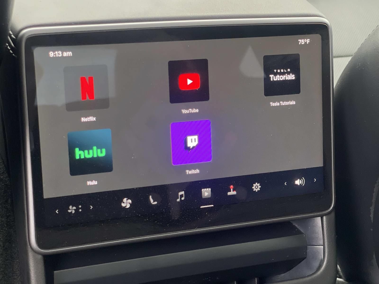 Used 2026 Tesla Model Y 2WD image 16
