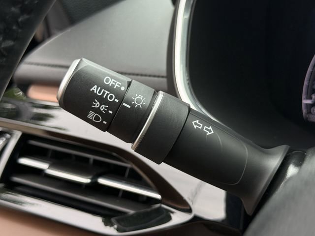 Certified 2024 Acura MDX FWD w/ Technology Package image 23