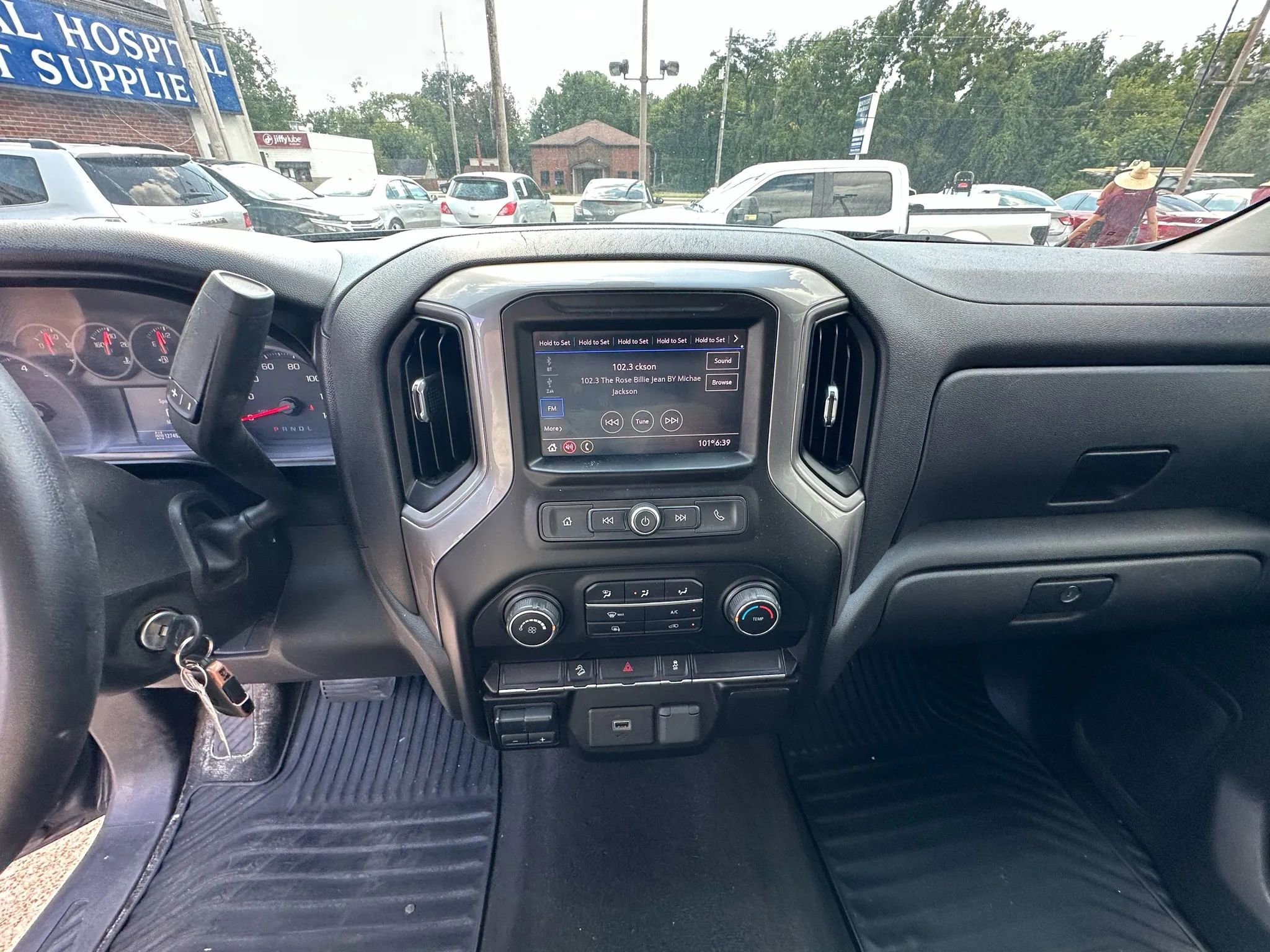 Used 2020 Chevrolet Silverado 1500 Custom Trail Boss w/ LPO, Dark Essentials Package image 19