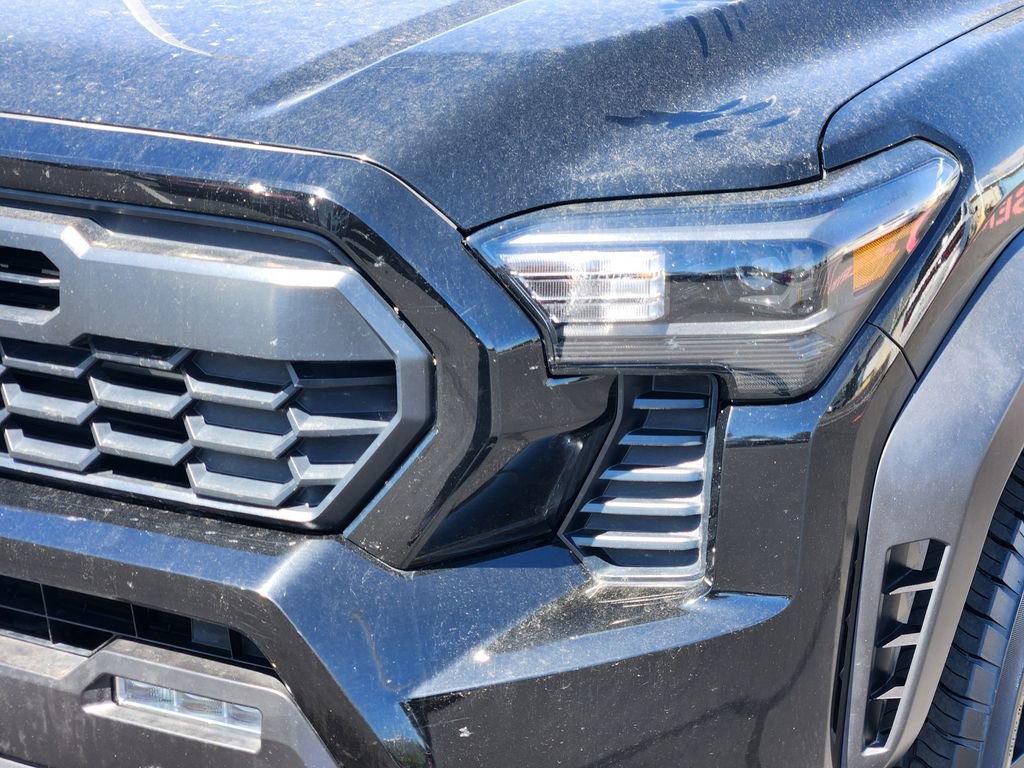 Used 2024 Toyota Tacoma TRD Off-Road AWD/4WD image 9