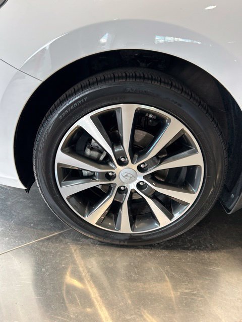 Used 2018 Hyundai Elantra GT FWD image 4
