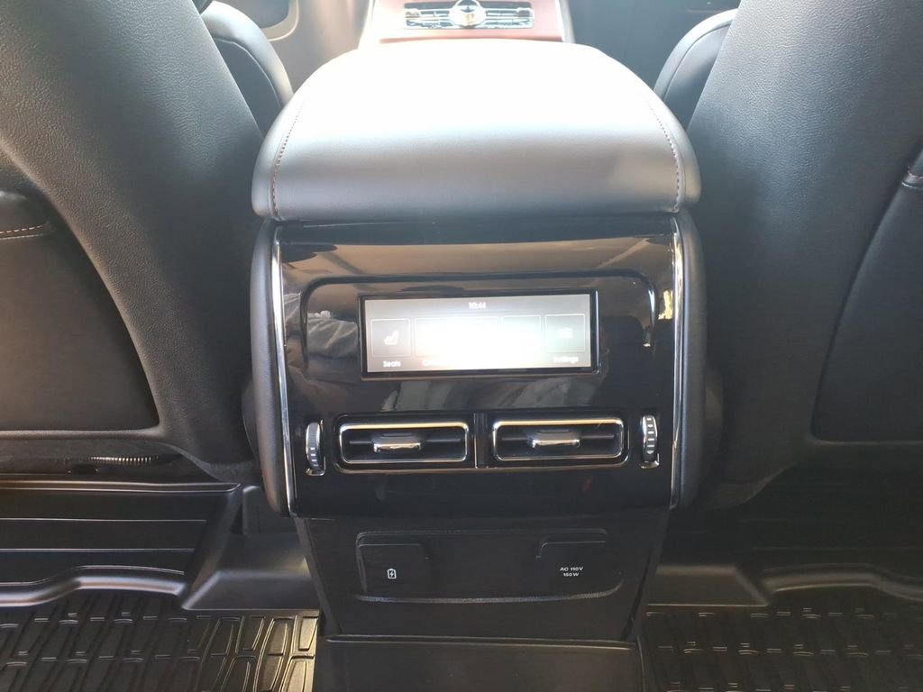 Used 2022 Lincoln Aviator Reserve w/ Equipment Group 201A AWD/4WD image 28