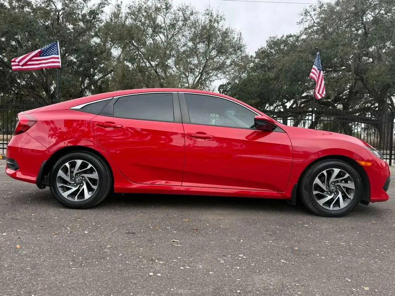 Used 2018 Honda Civic EX image 3