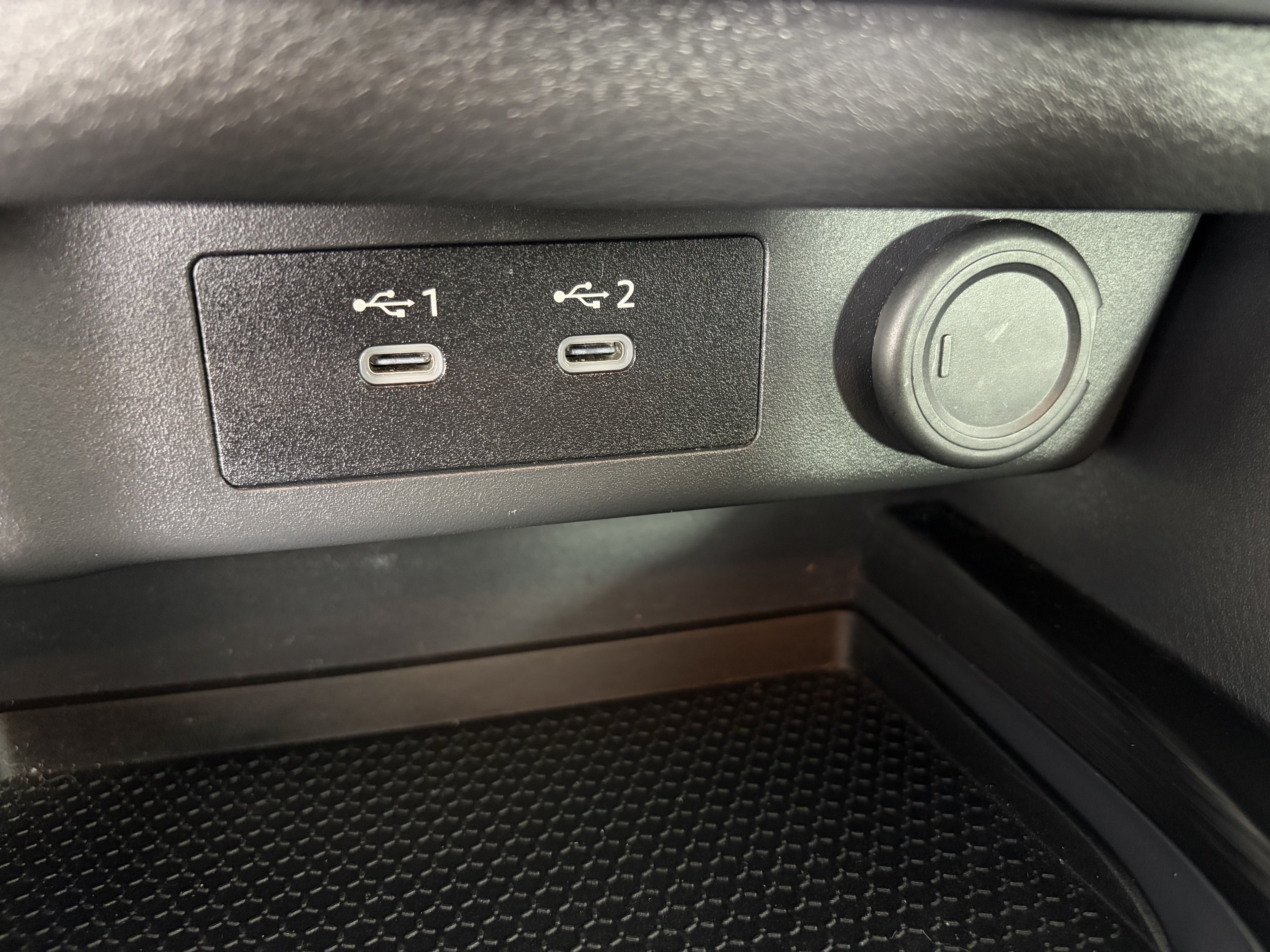 Used 2024 Nissan Rogue SV FWD image 23