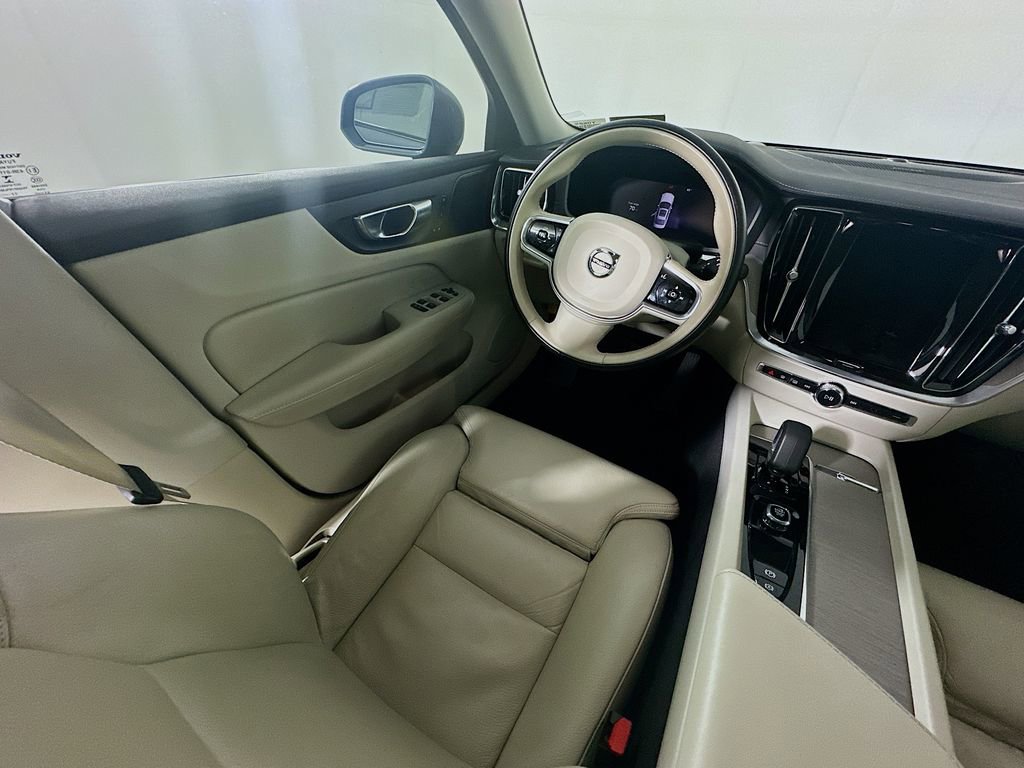 Used 2023 Volvo S60 B5 Ultimate image 9
