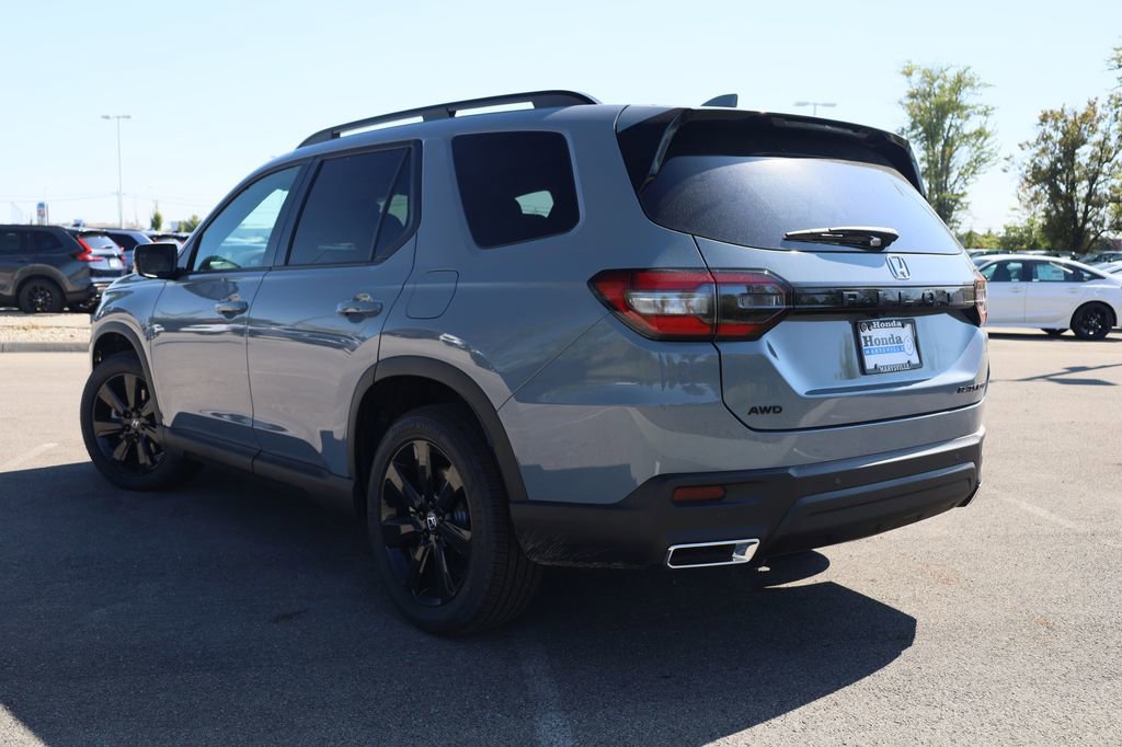 New 2025 Honda Pilot Black Edition image 4
