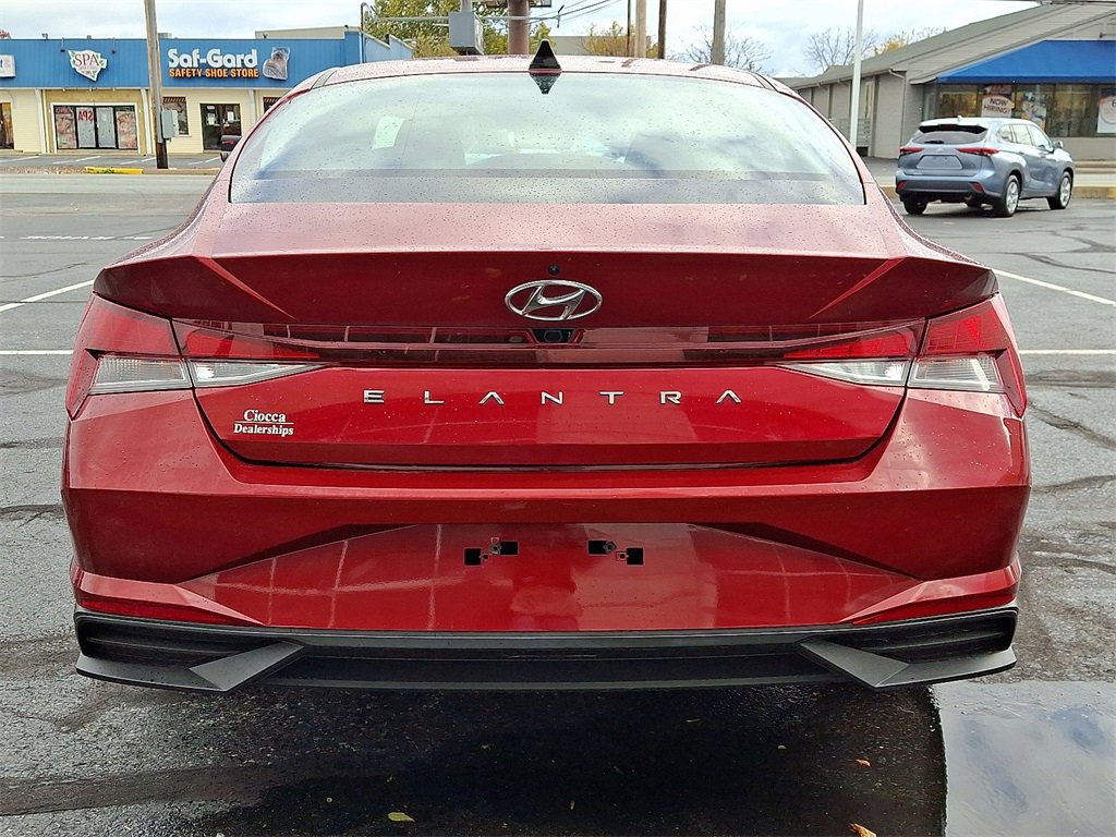 Used 2023 Hyundai Elantra SEL w/ Convenience Package image 8
