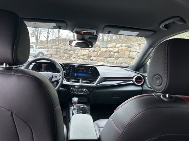 Used 2024 Chevrolet Trax RS w/ Driver Confidence Package image 24