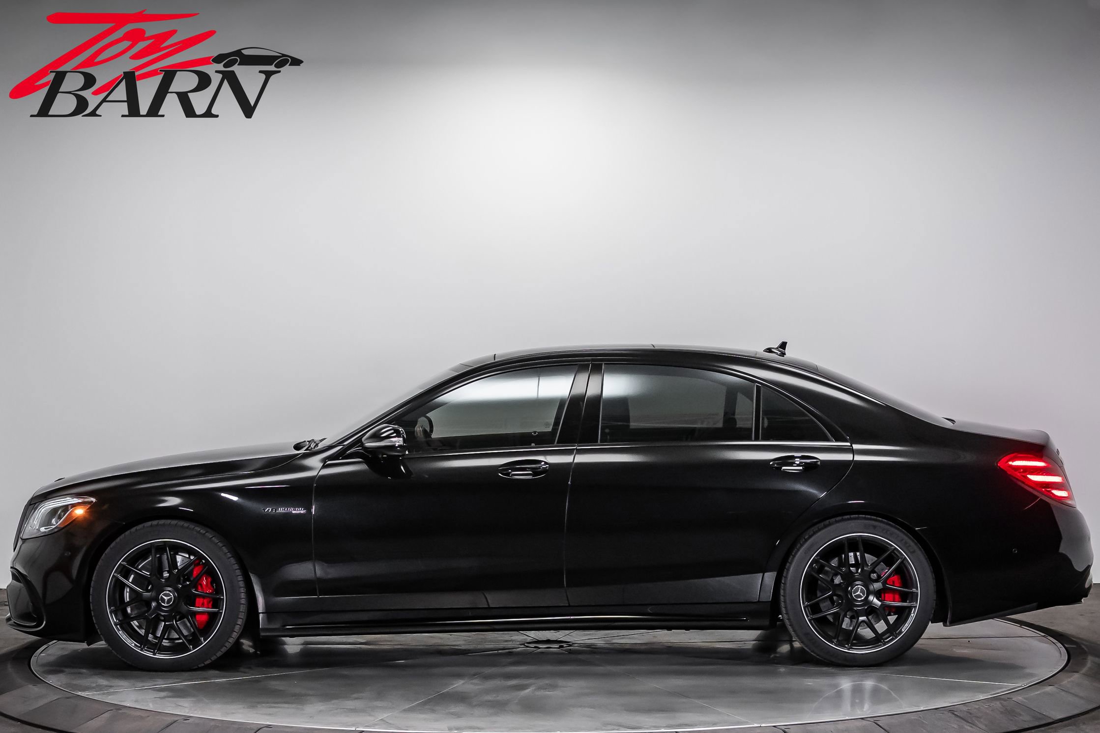 Used 2019 Mercedes-Benz S 63 AMG S 4MATIC Sedan image 2