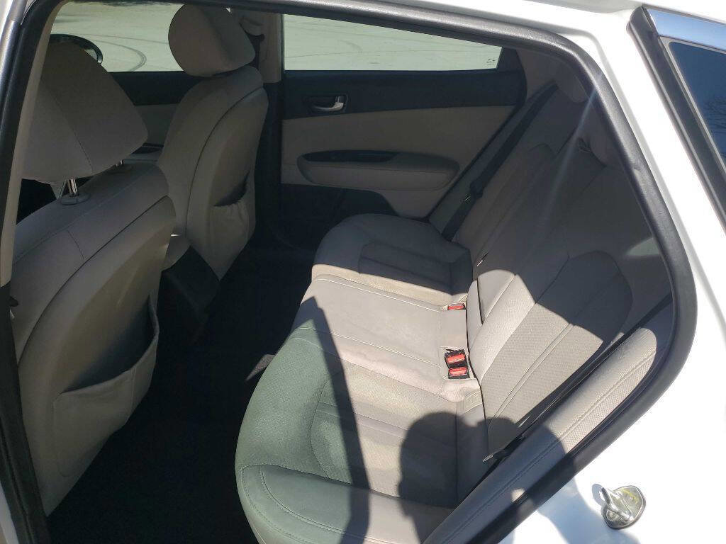 Used 2018 Kia Optima LX w/ Convenience Package image 9