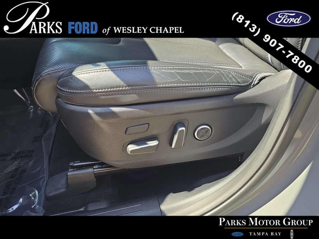 Used 2021 Hyundai Santa Fe Calligraphy AWD/4WD image 19