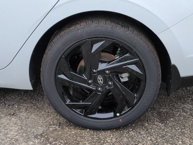 New 2026 Hyundai Elantra SEL Sport FWD image 9