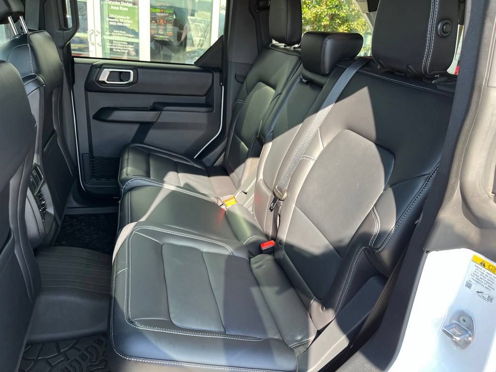 Used 2026 Ford Bronco Outer Banks w/ Sasquatch Package AWD/4WD image 17