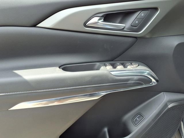 New 2025 Chevrolet Traverse LT w/ Sun and Wheel Package FWD image 18