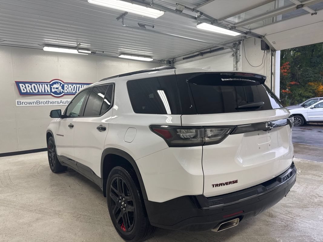 Used 2021 Chevrolet Traverse Premier w/ Redline Edition AWD/4WD image 3