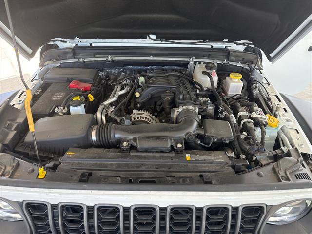 Used 2026 Jeep Gladiator Mojave AWD/4WD image 29