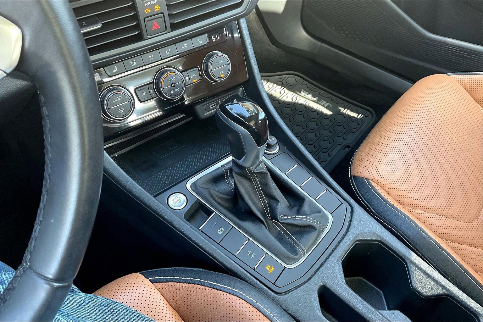 Certified 2023 Volkswagen Jetta SEL FWD image 17