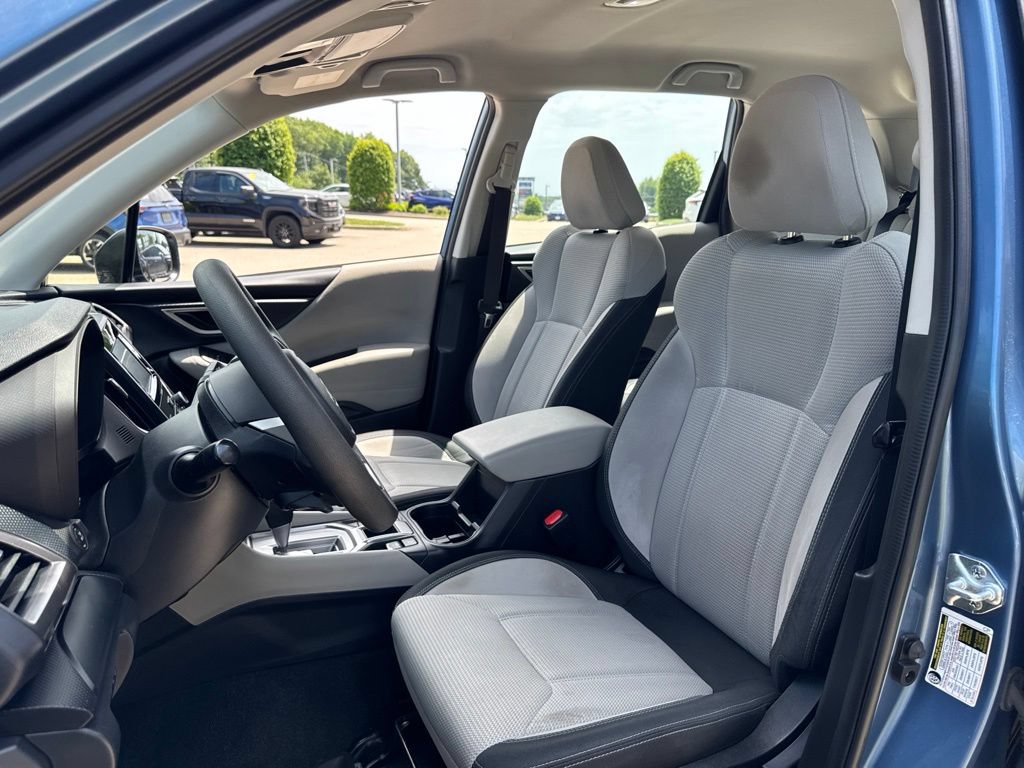 Used 2023 Subaru Forester AWD/4WD image 12