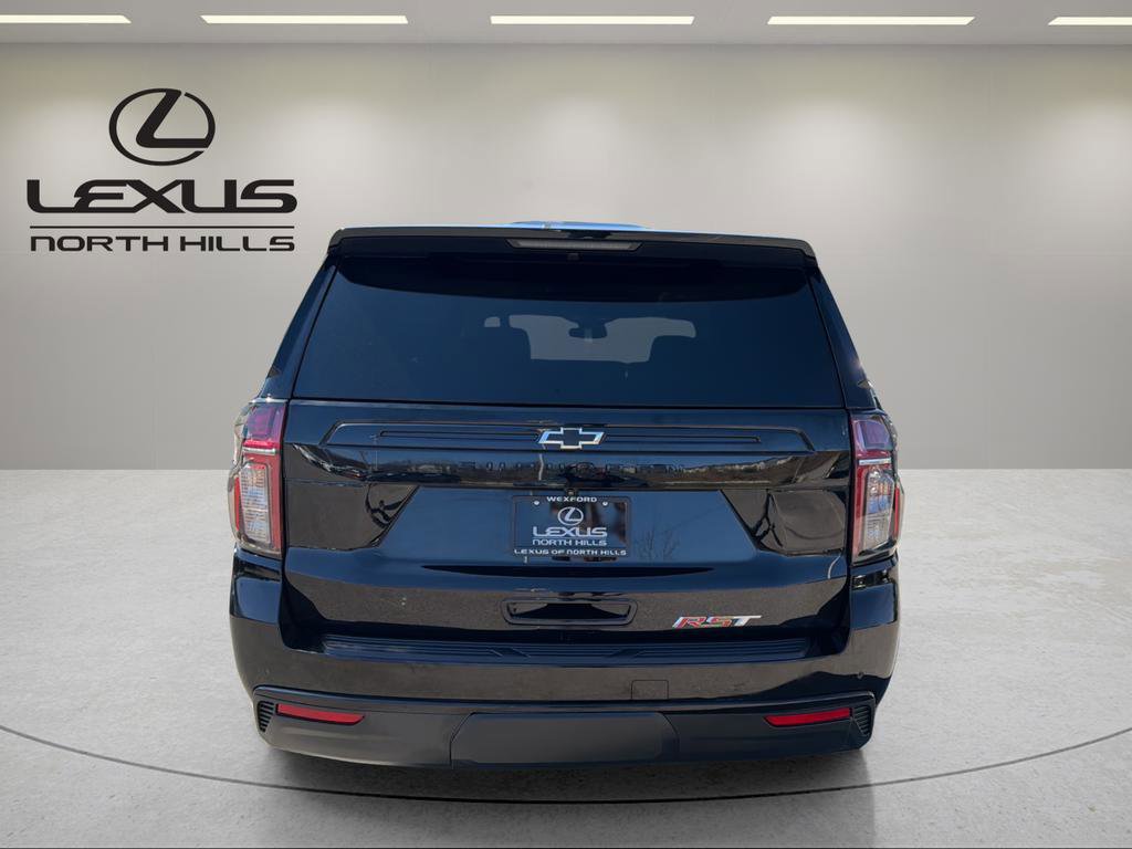 Used 2023 Chevrolet Suburban RST w/ Luxury Package image 7