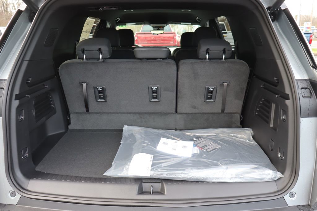 New 2026 Chevrolet Traverse LT w/ Driver Confidence Package image 24