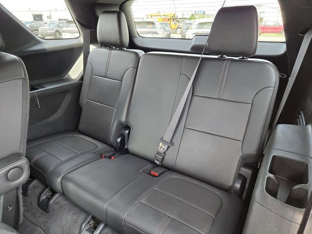 Used 2023 Chevrolet Traverse RS image 11