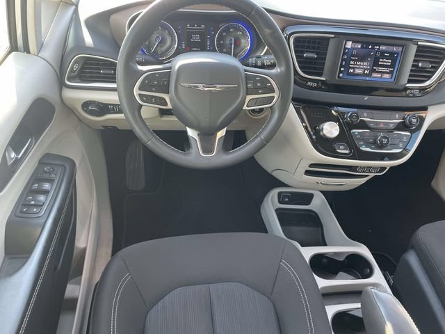 Used 2023 Chrysler Voyager LX FWD image 12