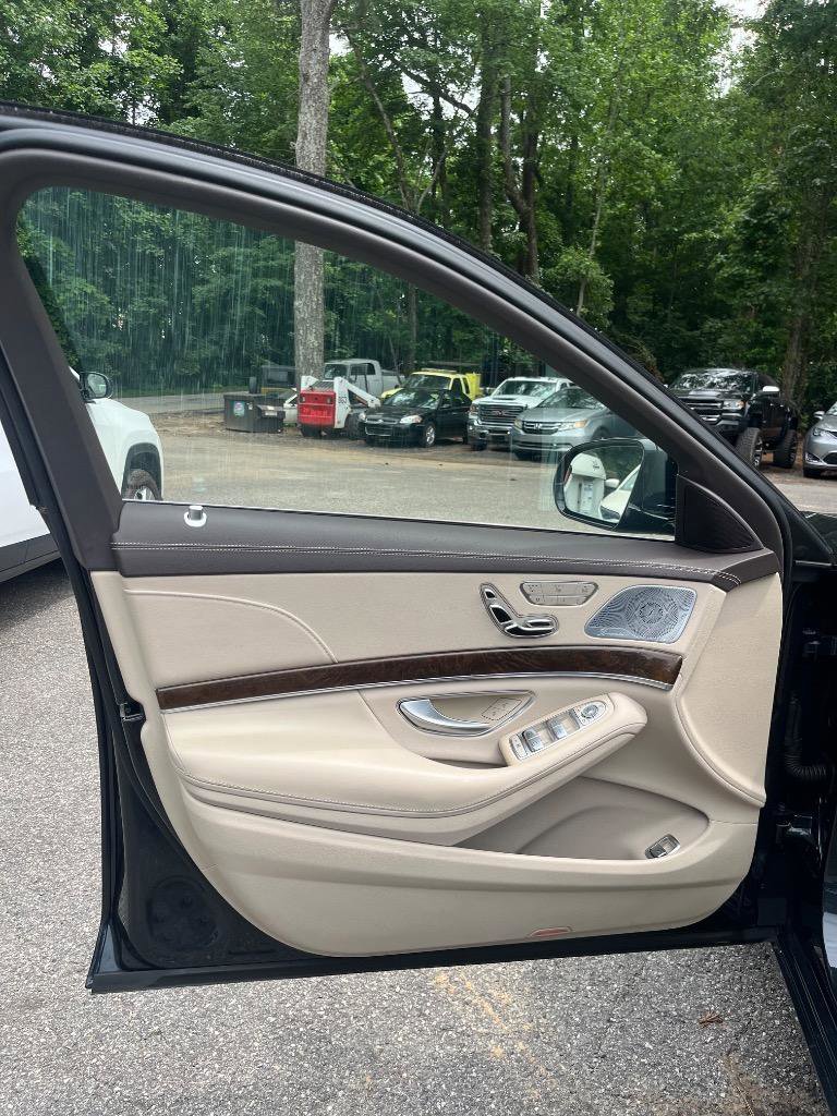 Used 2017 Mercedes-Benz S 550 4MATIC Sedan image 9