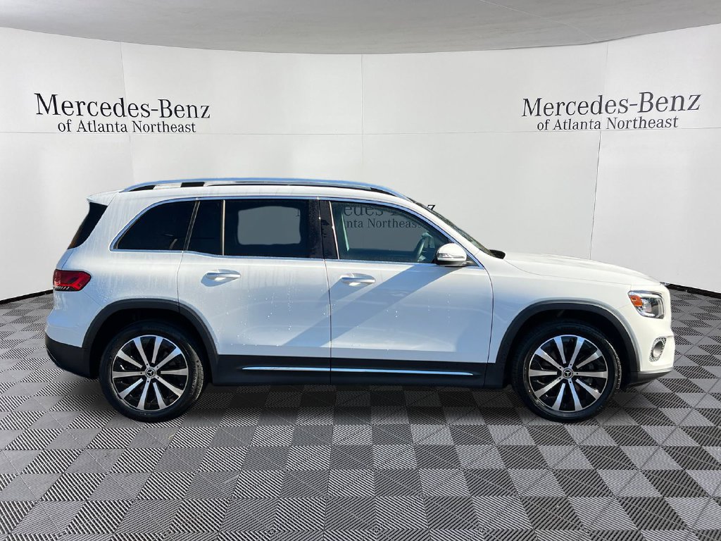 Used 2023 Mercedes-Benz GLB 250 w/ Premium Package image 8