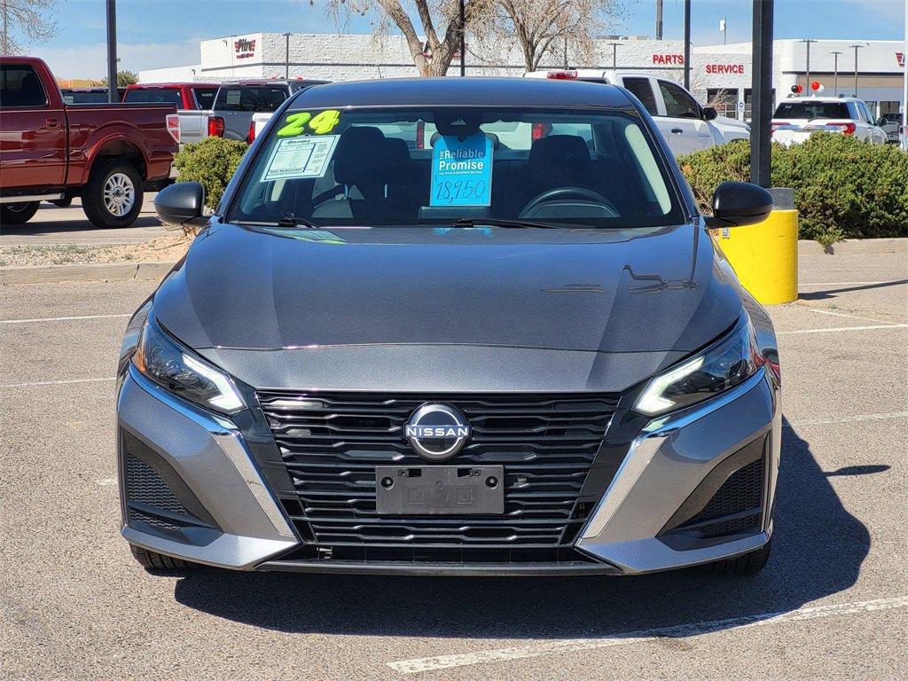 Used 2024 Nissan Altima 2.5 SV image 5