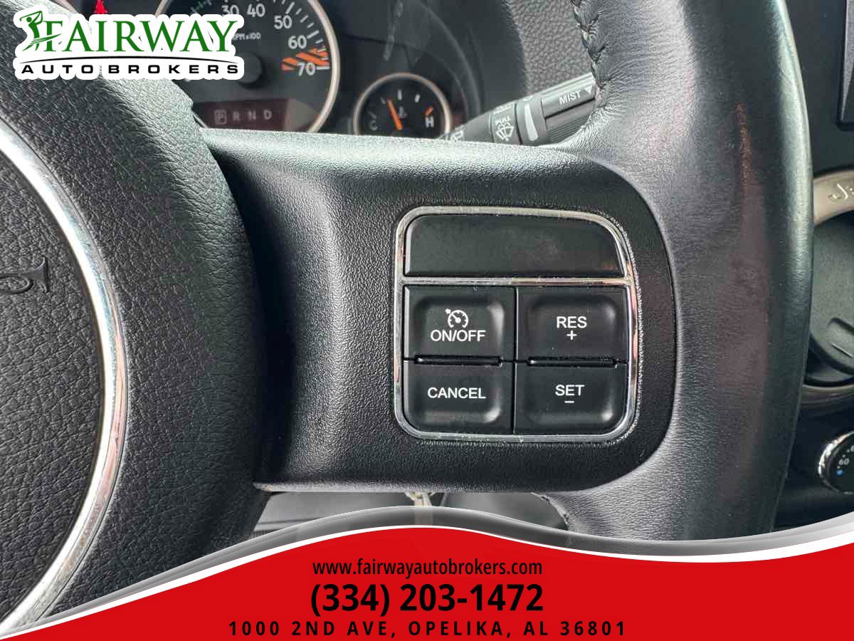 Used 2016 Jeep Wrangler Unlimited Sahara image 19