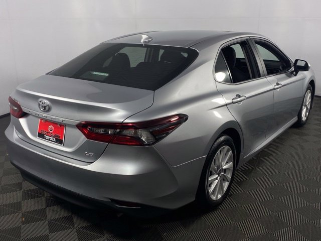 Used 2024 Toyota Camry LE w/ Convenience Package FWD image 9