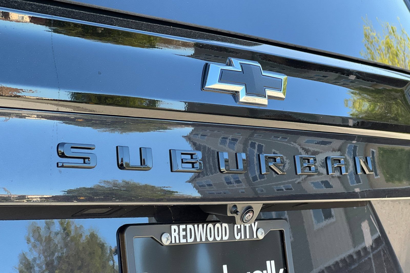 Used 2025 Chevrolet Suburban Z71 AWD/4WD image 28