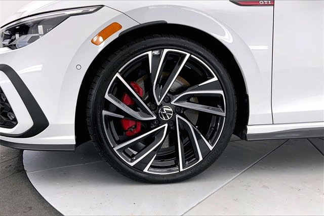Used 2024 Volkswagen GTI Autobahn image 9