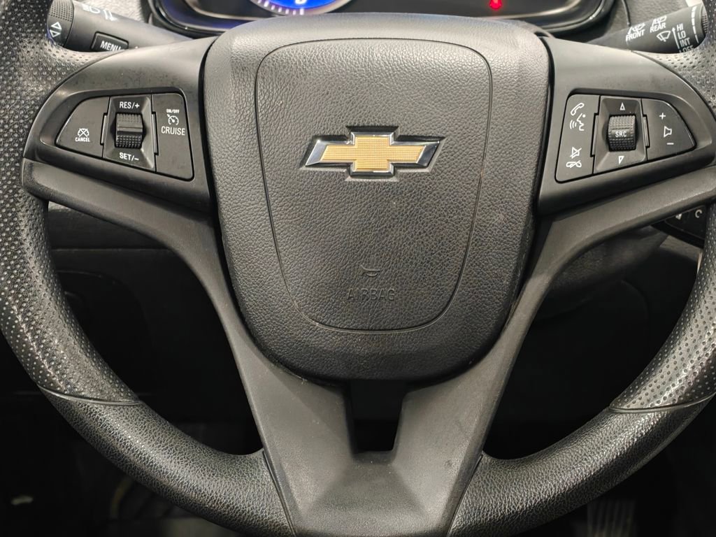 Used 2016 Chevrolet Trax LT w/ LT Sun and Sound Package image 5